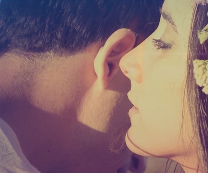 El papel del olfato en la química del amor: aromas que enamoran