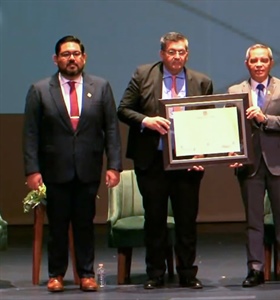 Confieren el grado de Doctorado Honoris Causa a Carlos Artemio Coello...