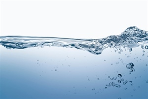 Purificación de agua con luz visible: Nanomateriales híbridos que transforman el futuro